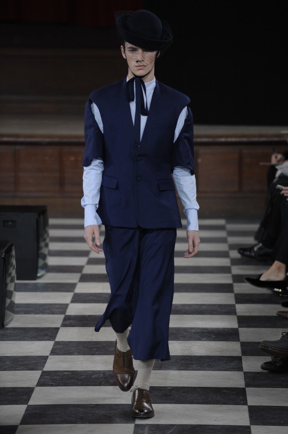 Yingyi Lu at LCFMA18 Menswear. Shot by Roger Dean.