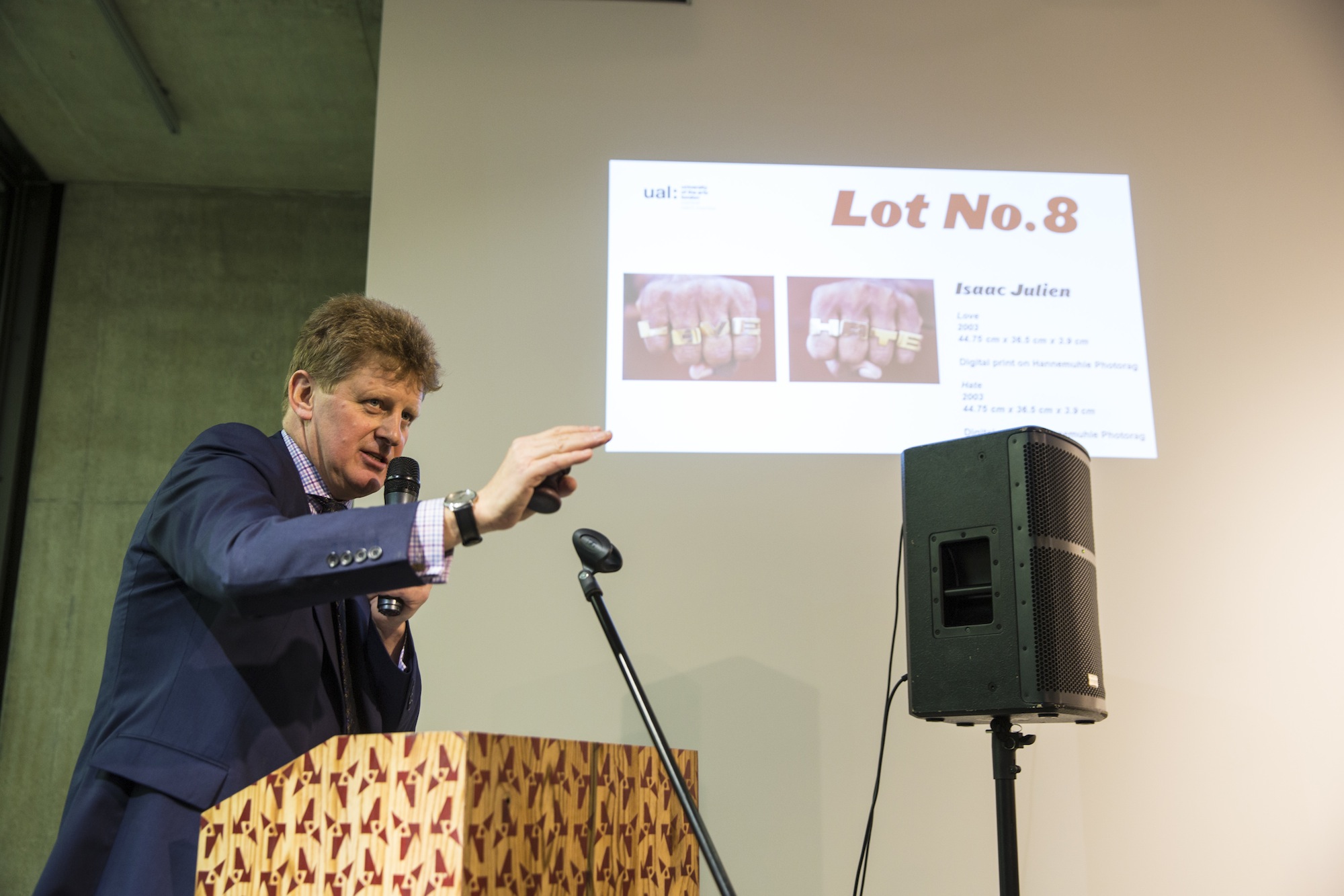 Auctioneer Adrian Biddell. Image: John Sturrock
