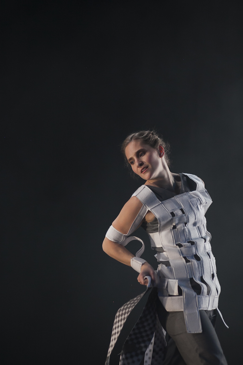 Nuri Na by Emmi Hyyppa.