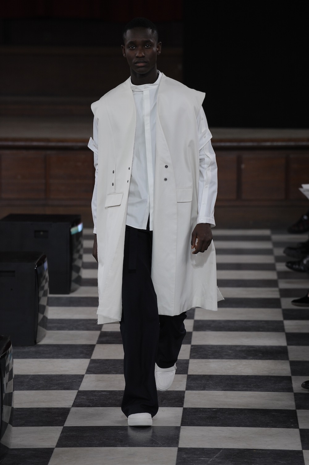 Hengmin Lu at LCFMA18 Menswear. Shot by Roger Dean.