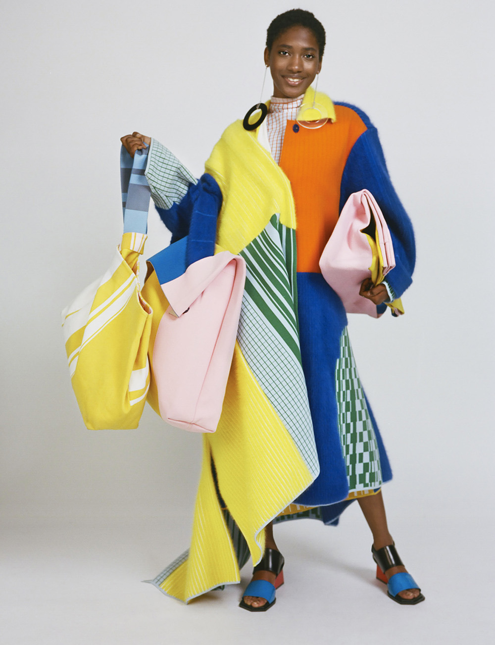 Chen Zhi – MA Fashion Design Technology Womenswear, 2017; Photography by Felix Cooper, styling by Anders Sølvsten Thomsen, hair Roxy Attard, make-up artist Celia Burton; model Yasmina Atta.