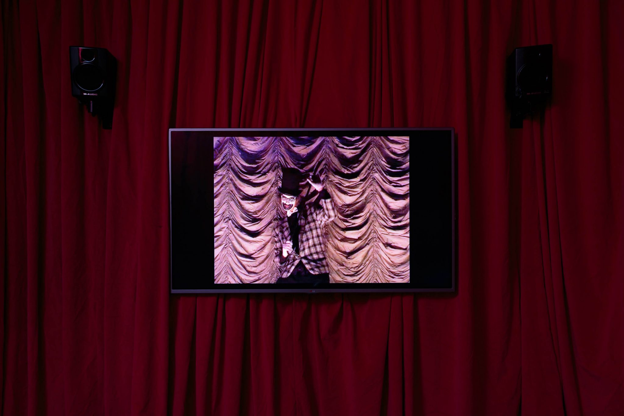 David Blandy, The White and Black Minstrel Show (2007), image credit Tim Bowditch