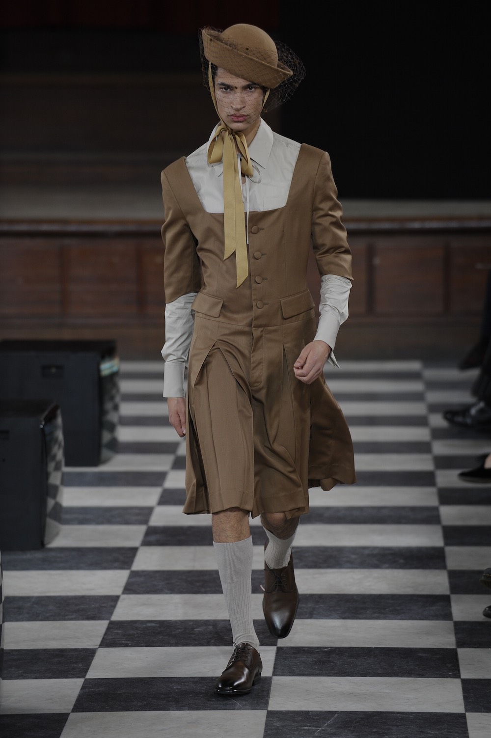 Yingyi Lu at LCFMA18 Menswear. Shot by Roger Dean.