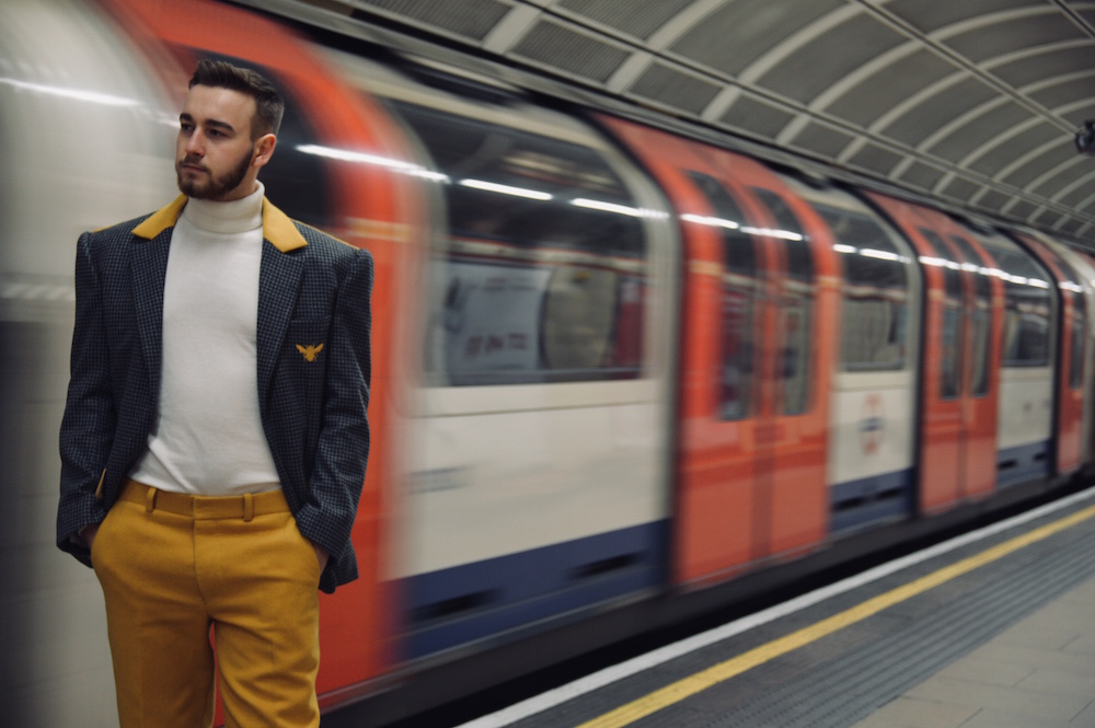 Photographer: Michelle Leck (@chellleck) CSM Fine Art and Tailoring by Joshua Bond (@bondbespoke).