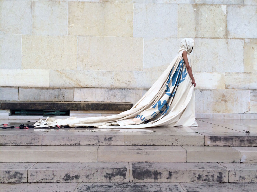 Louise-outside-standing-on-the-steps1000pix