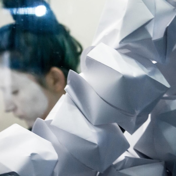 Natalie Wearden undertaking her 'Metresquare' performative work