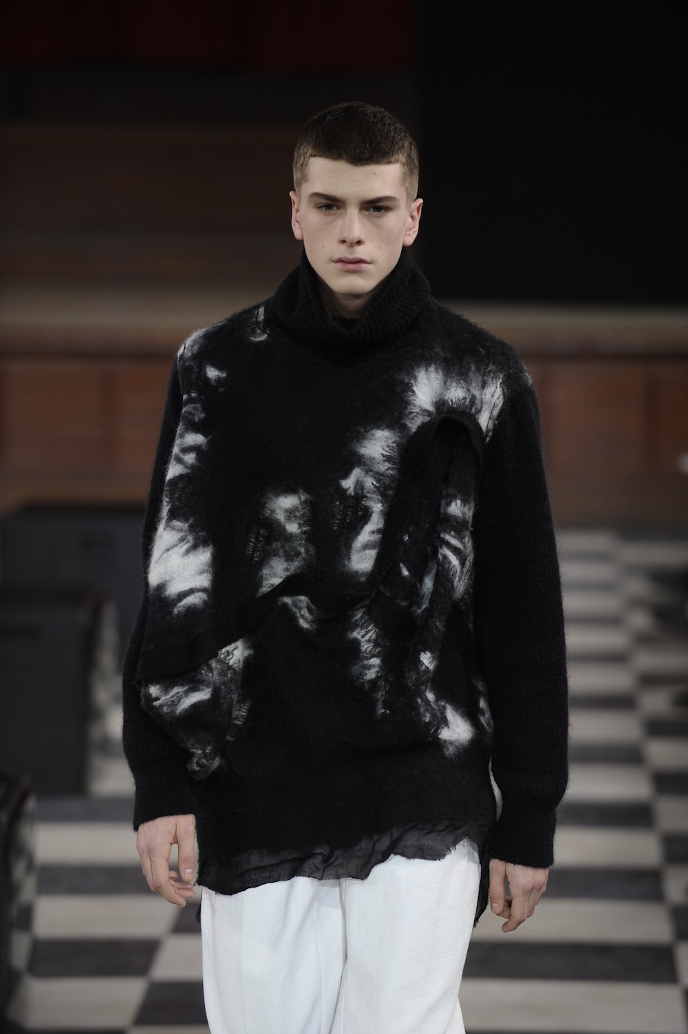 Ming Lai Lee at LCFMA18 Menswear. Shot by Roger Dean.