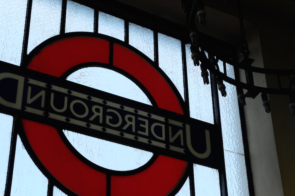 London on a shoestring budget. Photographer by Jo Mansfield.