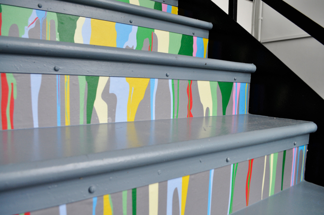 A three week painting performance in the window of GX Gallery. The final work was later sold as part of the Three100 Fundraiser for Second Floor Studios by Sarah Porter