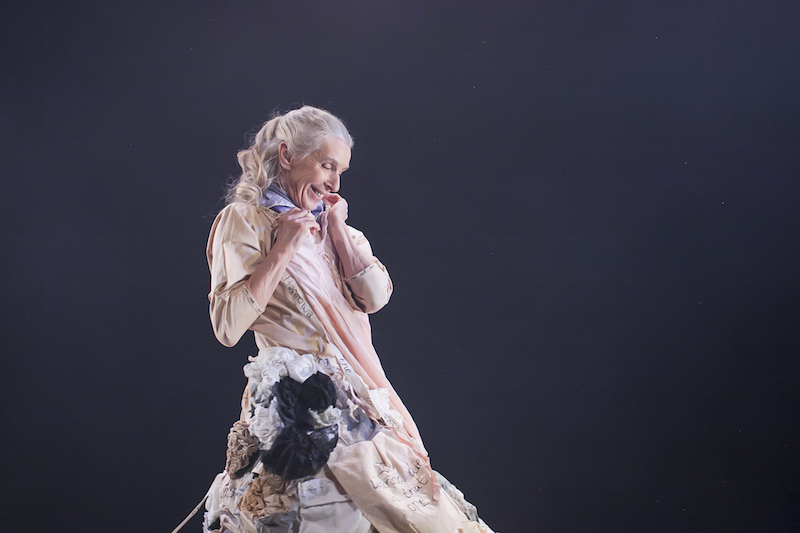 Emma Lyth by Emmi Hyyppa.