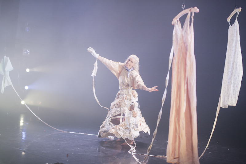 Emma Lyth by Emmi Hyyppa.