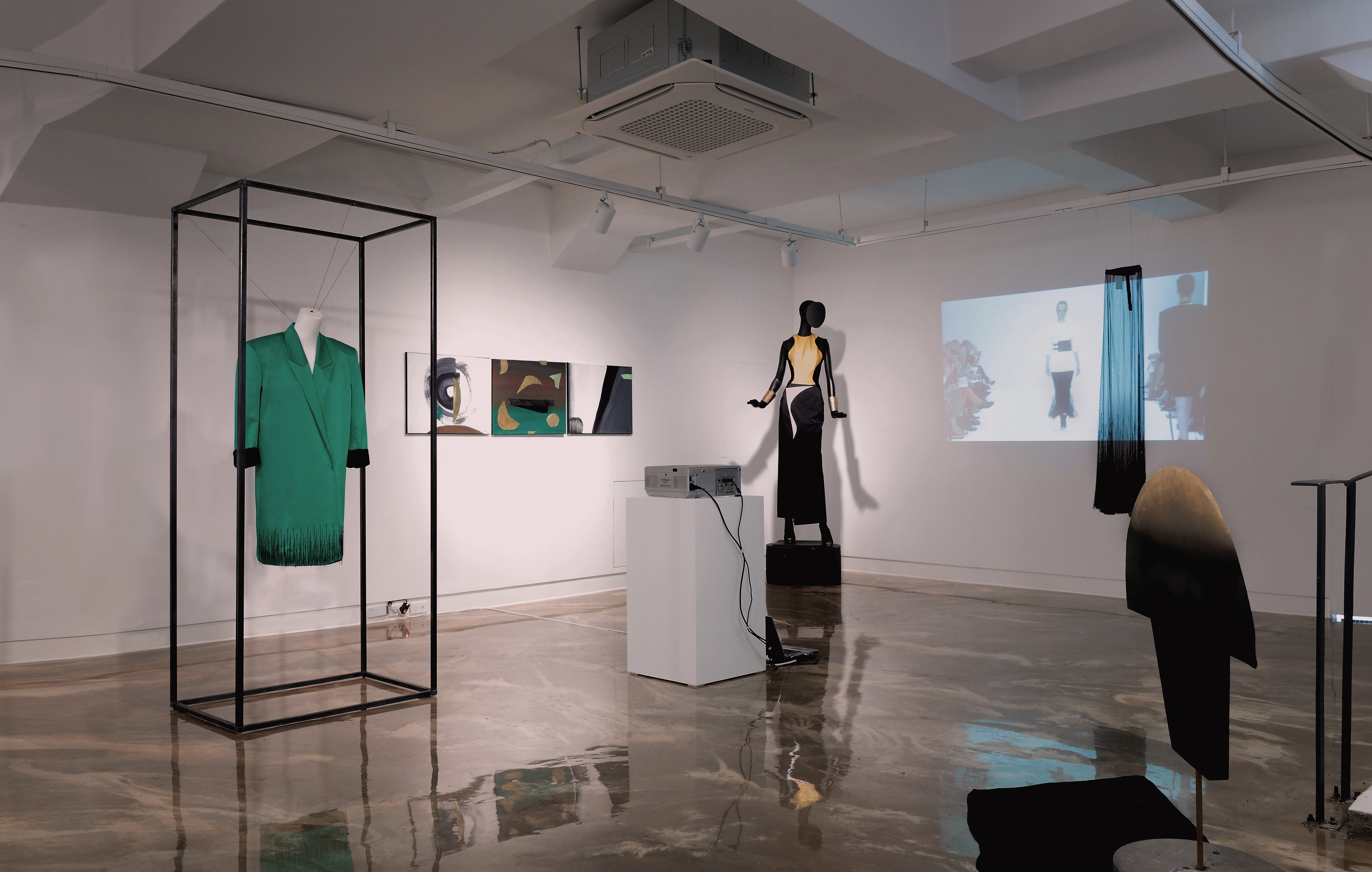 LCF Alumni Hana Cha has  lauched her first solo exhibition in Korea - 'Dada Meets Fashion'