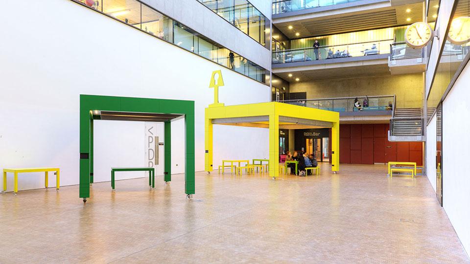 Table nests on the street