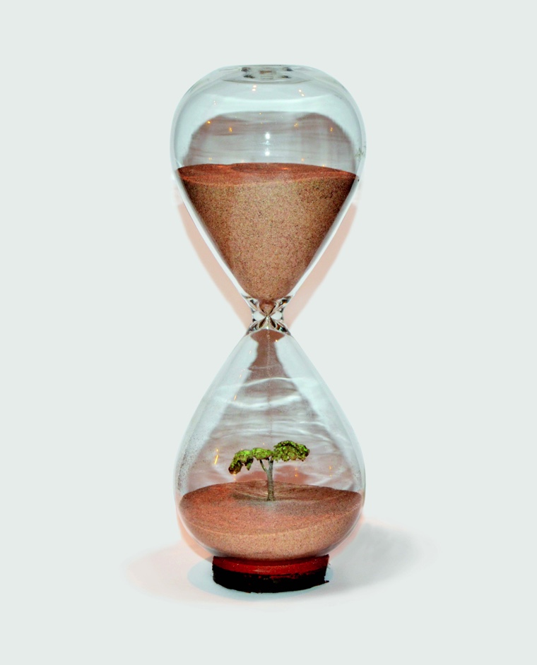 Sumi Khan, The Hourglass concept